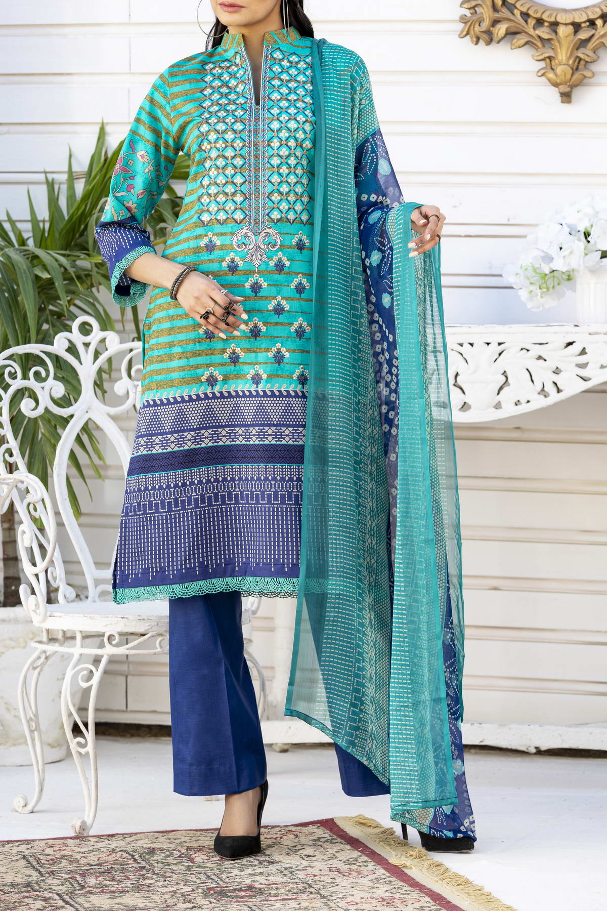 Reshma Emb Lawn D-08